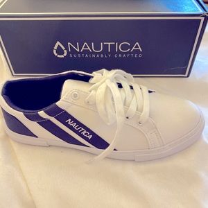 Women’s Nautica shoe 8.5